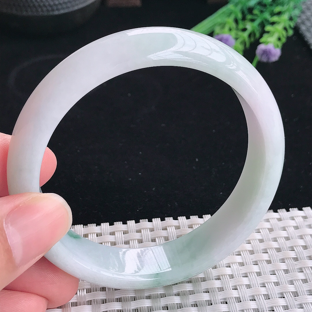 实拍A货翡翠59/15/7.6老坑精美温润飘花手镯宽边玉镯平安镯美人镯