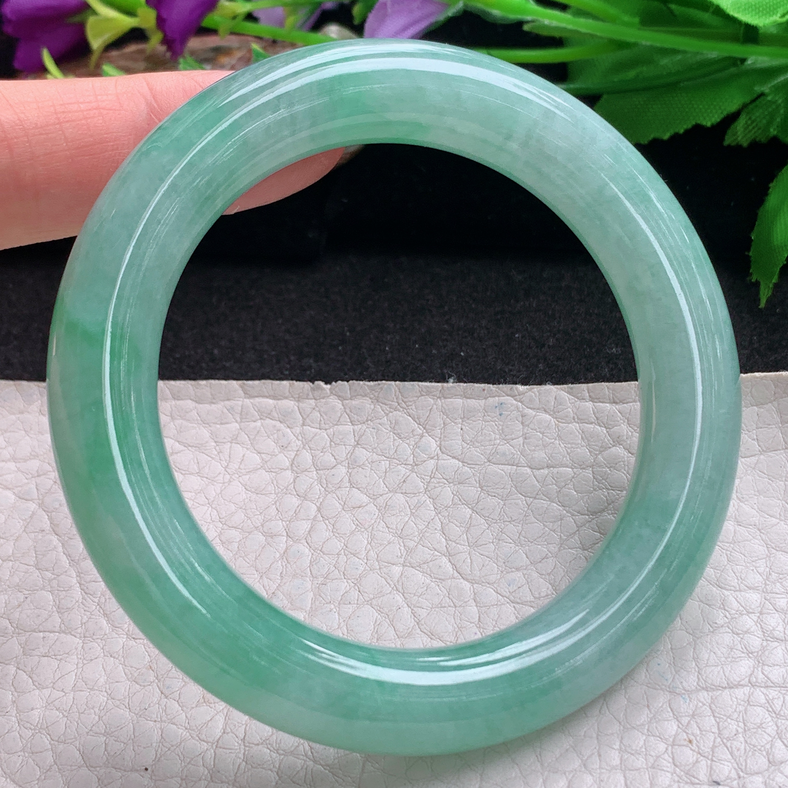 ax实拍55.5*11.2胖圆镯 天然翡翠a货手镯甜绿圆条正圈玉镯子