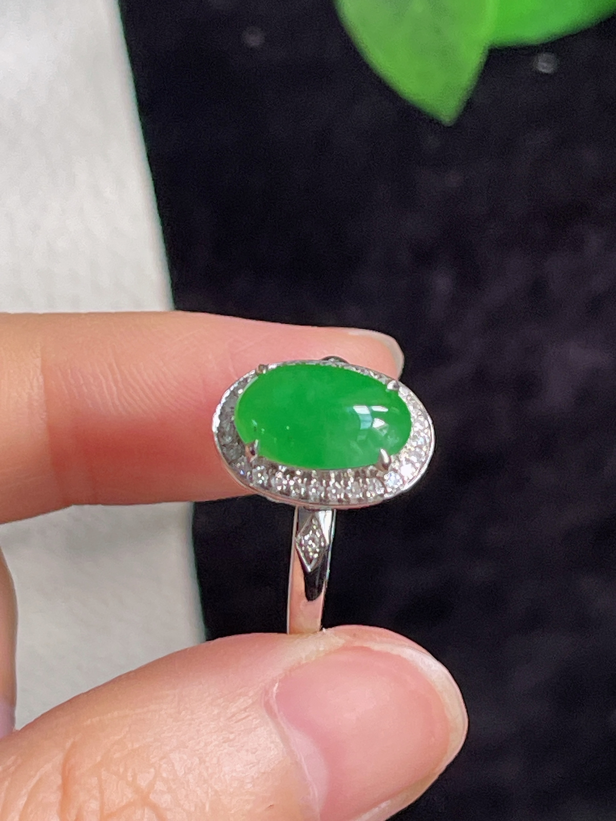 18k金翡翠冰糯种绿色翡戒指