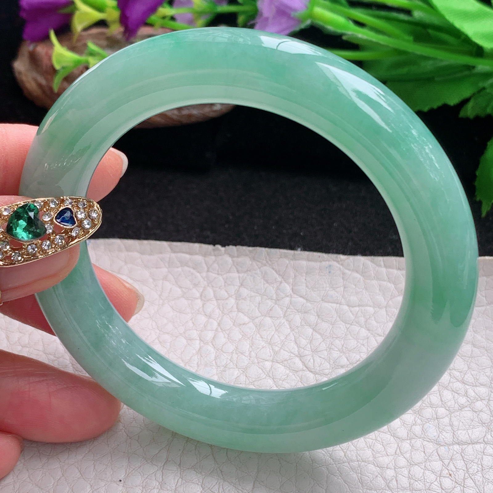 ax实拍55.5*11.2胖圆镯 天然翡翠a货手镯甜绿圆条正圈玉镯子