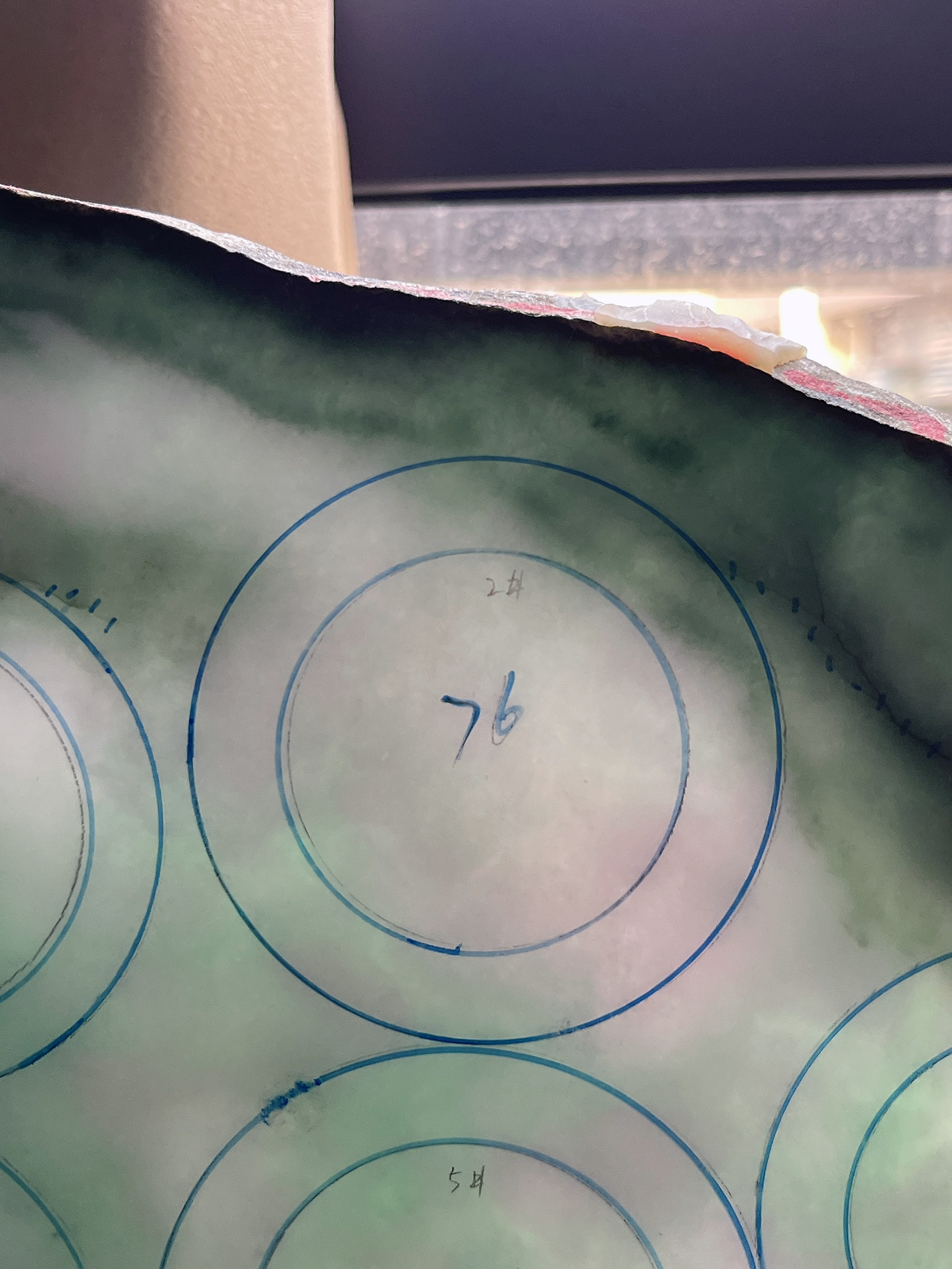 翡翠板料，⭕️正圈最大做60，圆条最大做正56