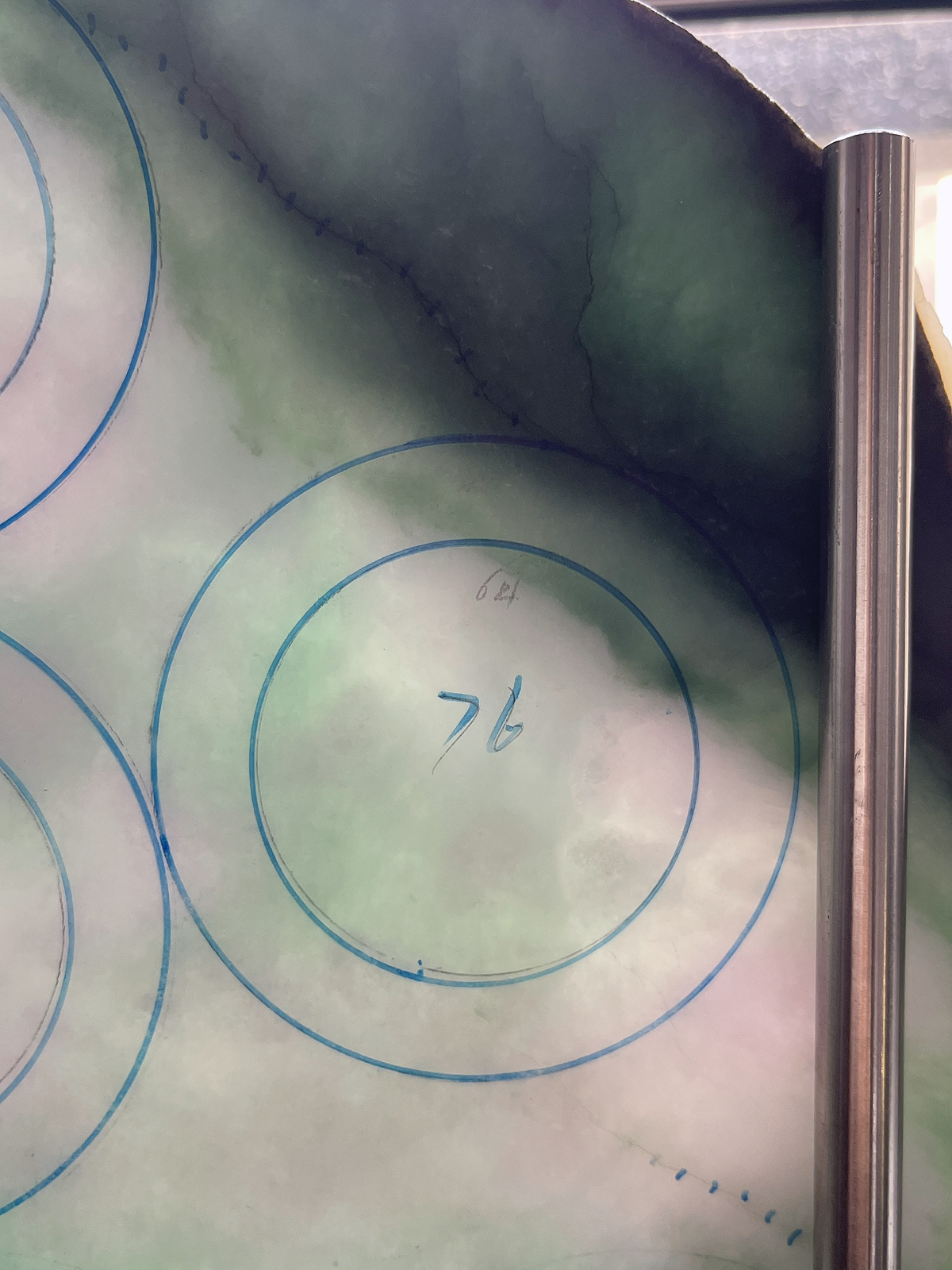 翡翠板料，⭕️正圈最大做60，圆条最大做56