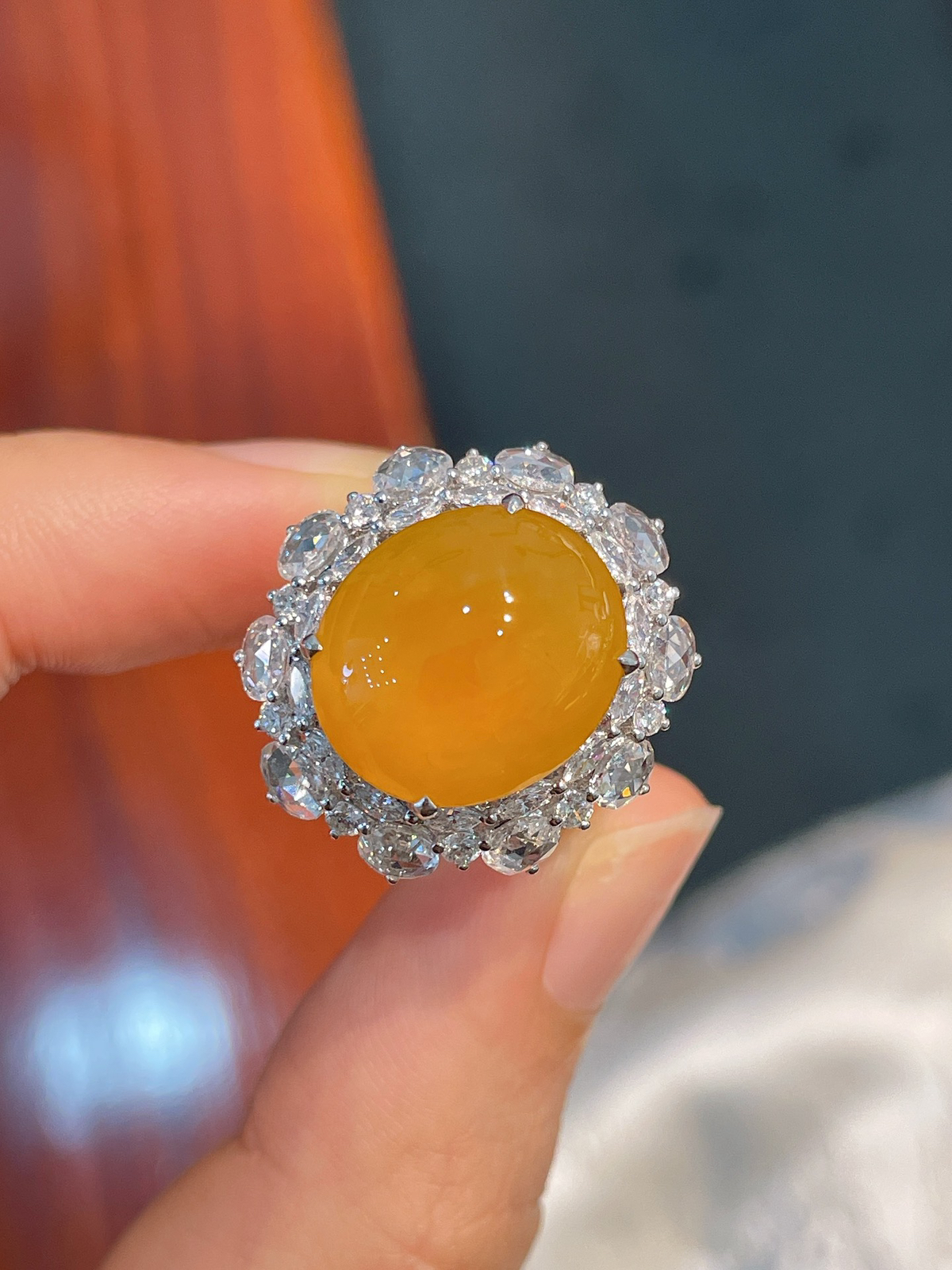 黄翡蛋面戒指 完美 18k金镶嵌