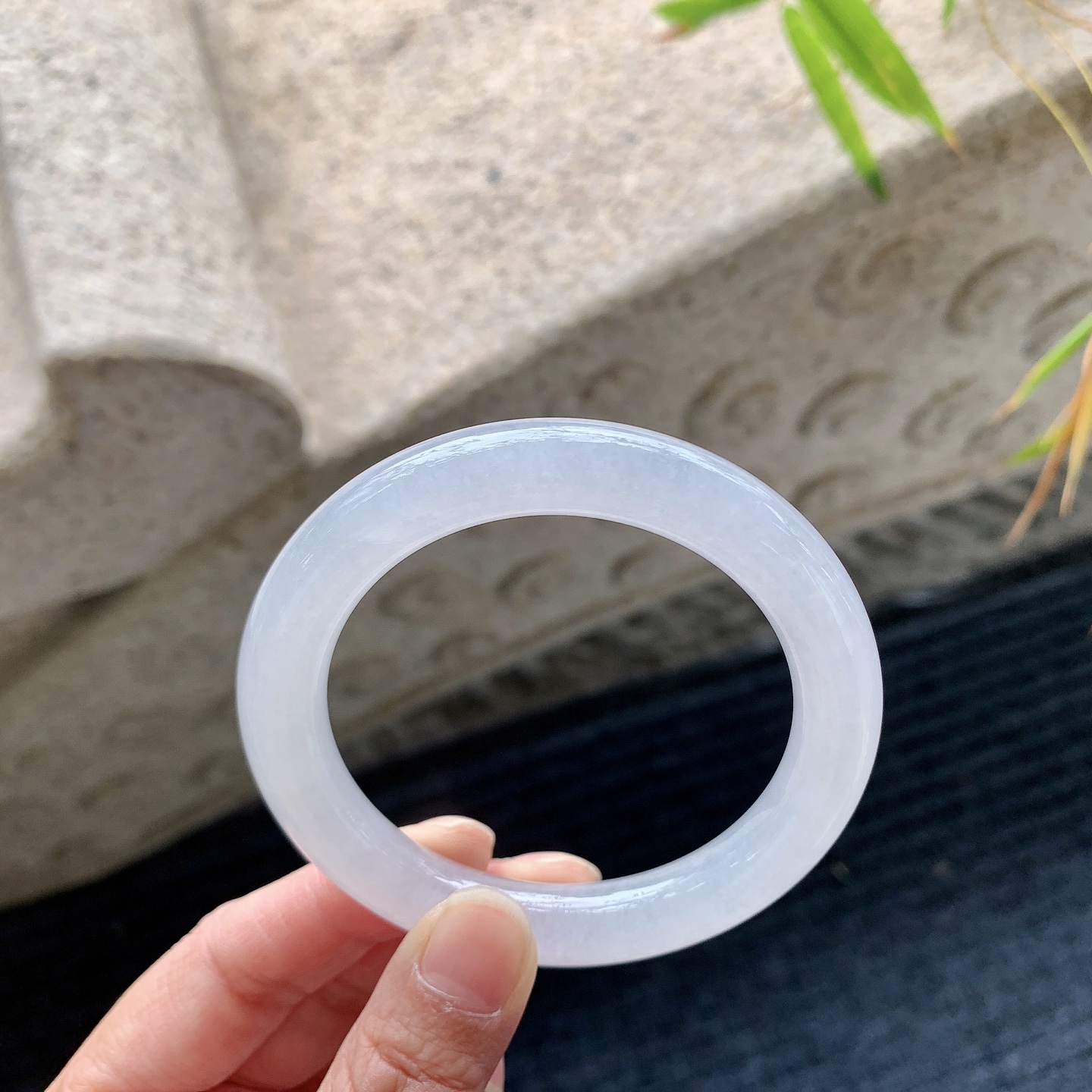 圆条52 53【圈口】53.4/9.5/9.5【编码】FL040481【描述】糯冰粉紫，水润，种老，细腻，打灯有棉絮