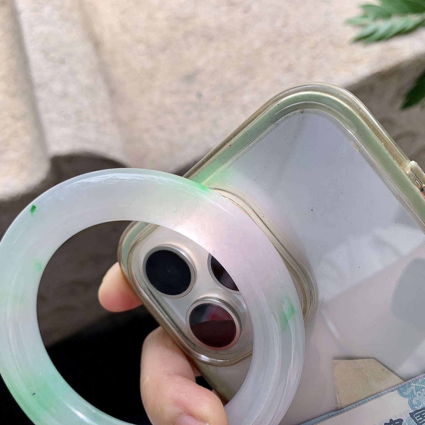 圆条59 60【圈口】60.2/12.3/12.5【编码】BA040907【描述】细糯飘绿，水润，种老，细腻，有纹线