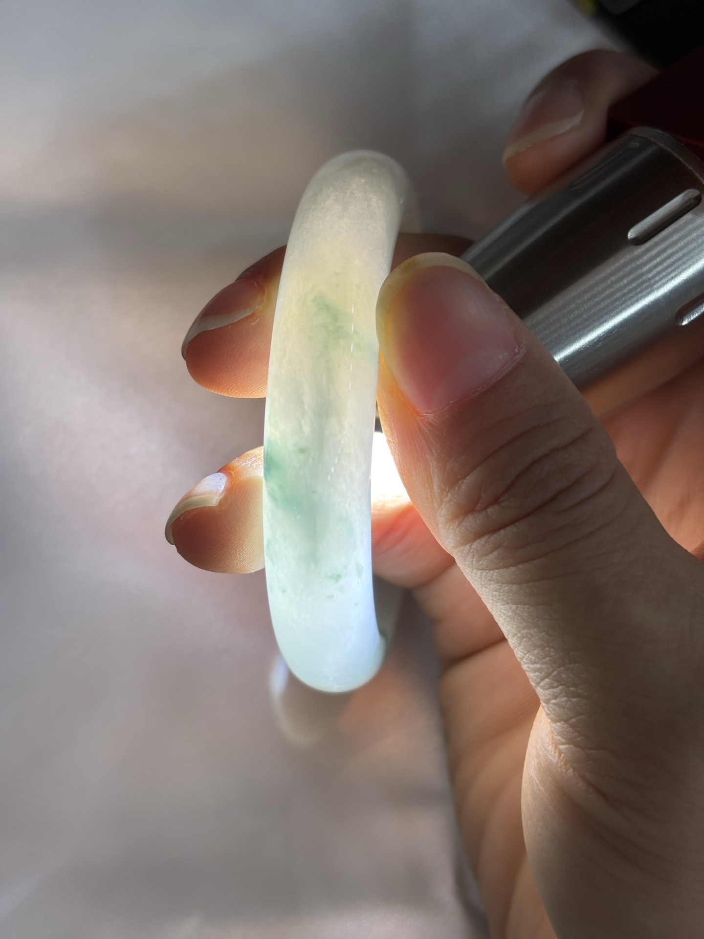 冰飘花正圈 50.2-11.5-7.8 0408-2A91 打灯棉线，底妆水润细腻，冰底中开出了朵朵兰花，飘花灵动飘逸，勾勒出一幅唯美诗意的山水意境画，古典优雅又秀气