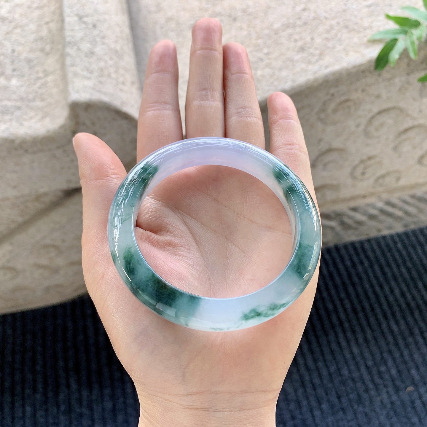 正圈55 56 【圈口】56/10.4/8.8 【编码】BA031360 【描述】冰糯紫罗兰飘花，水