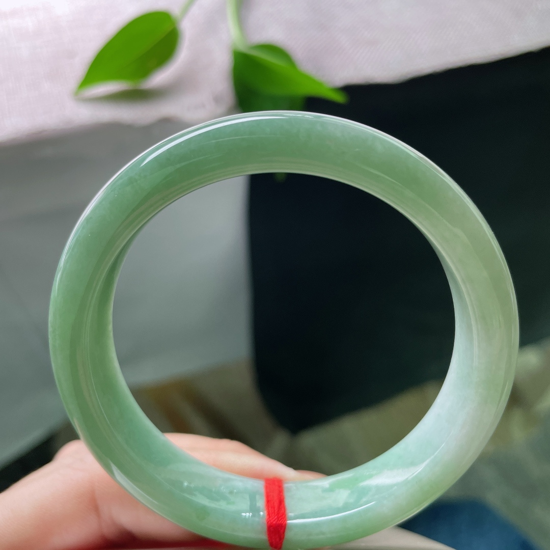 58.1/12.6/8.3，绿底正圈，小清新，减龄必备，肉质细腻干净，ss45821a