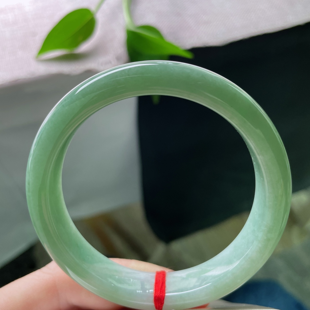 58.1/12.6/8.3，绿底正圈，小清新，减龄必备，肉质细腻干净，ss45821a