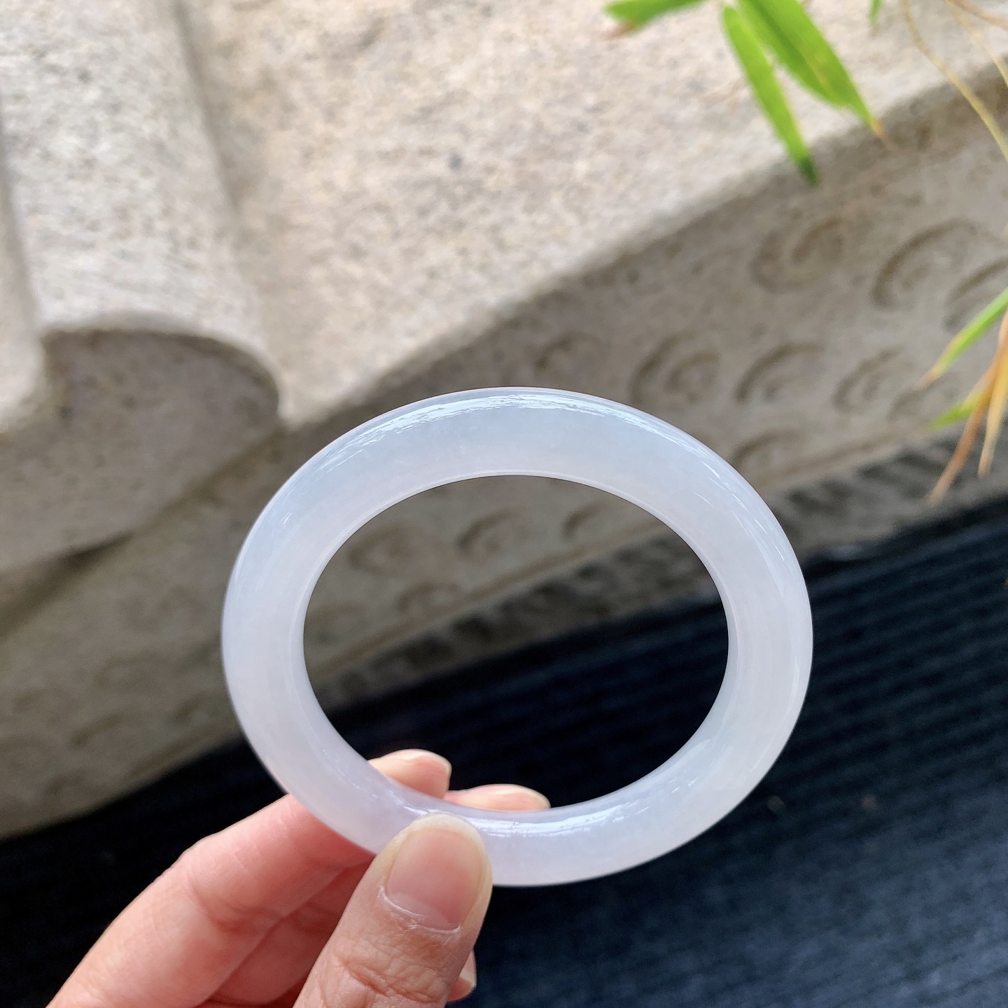 圆条52 53【圈口】53.4/9.5/9.5【编码】FL040481【描述】糯冰粉紫，水润，种老，细腻，打灯有棉絮