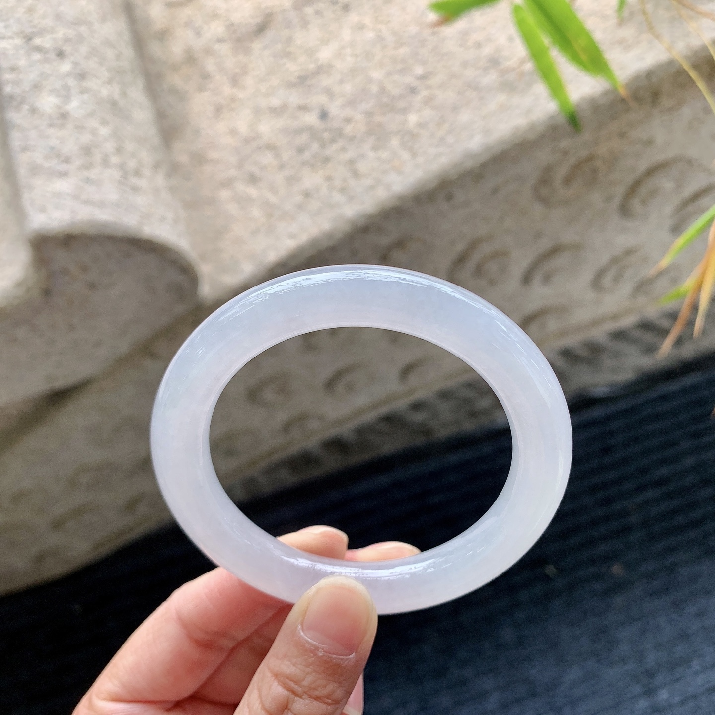 圆条52 53【圈口】53.4/9.5/9.5【编码】FL040481【描述】糯冰粉紫，水润，种老，细腻，打灯有棉絮