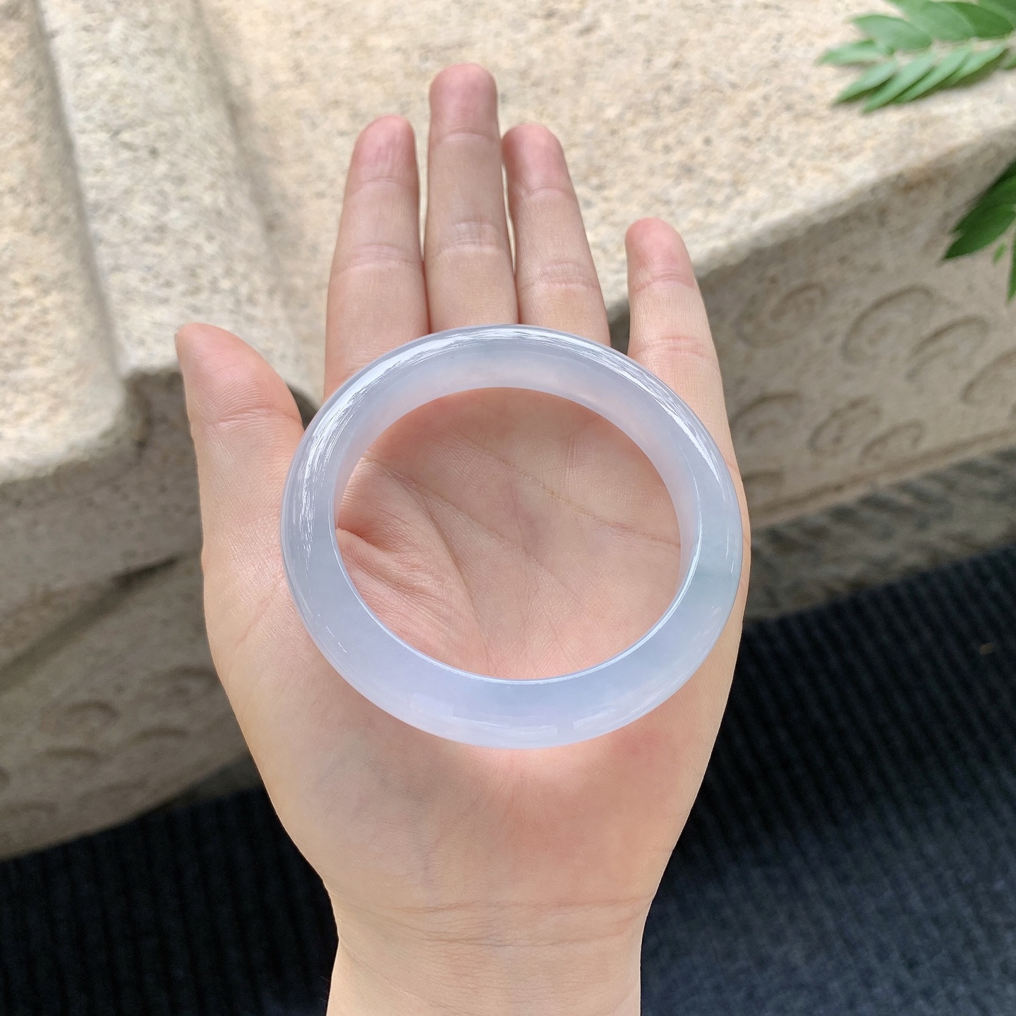 正圈52 53 【圈口】53.2/11.4/8.3 【编码】C5040943 【描述】冰糯紫罗兰，水