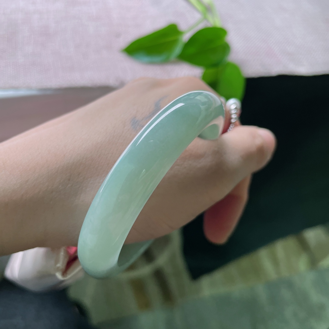 55/12.2/7.9，蓝底正圈，温柔治愈系，水头好，种老，小细纹不影响，ss49035a