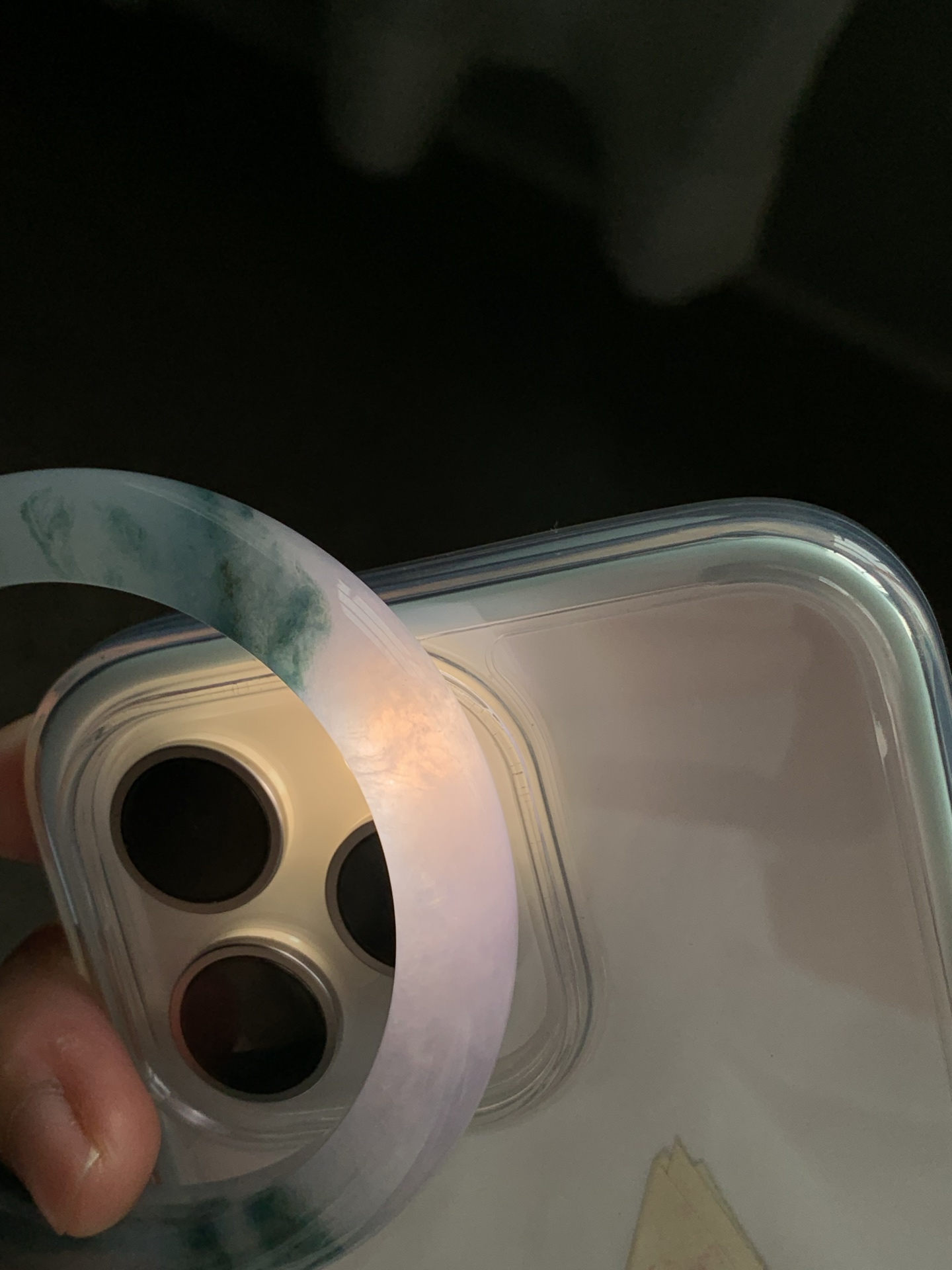 正圈55 56 【圈口】56/10.4/8.8 【编码】BA031360 【描述】冰糯紫罗兰飘花，水润，种老，细腻，打灯有絮线