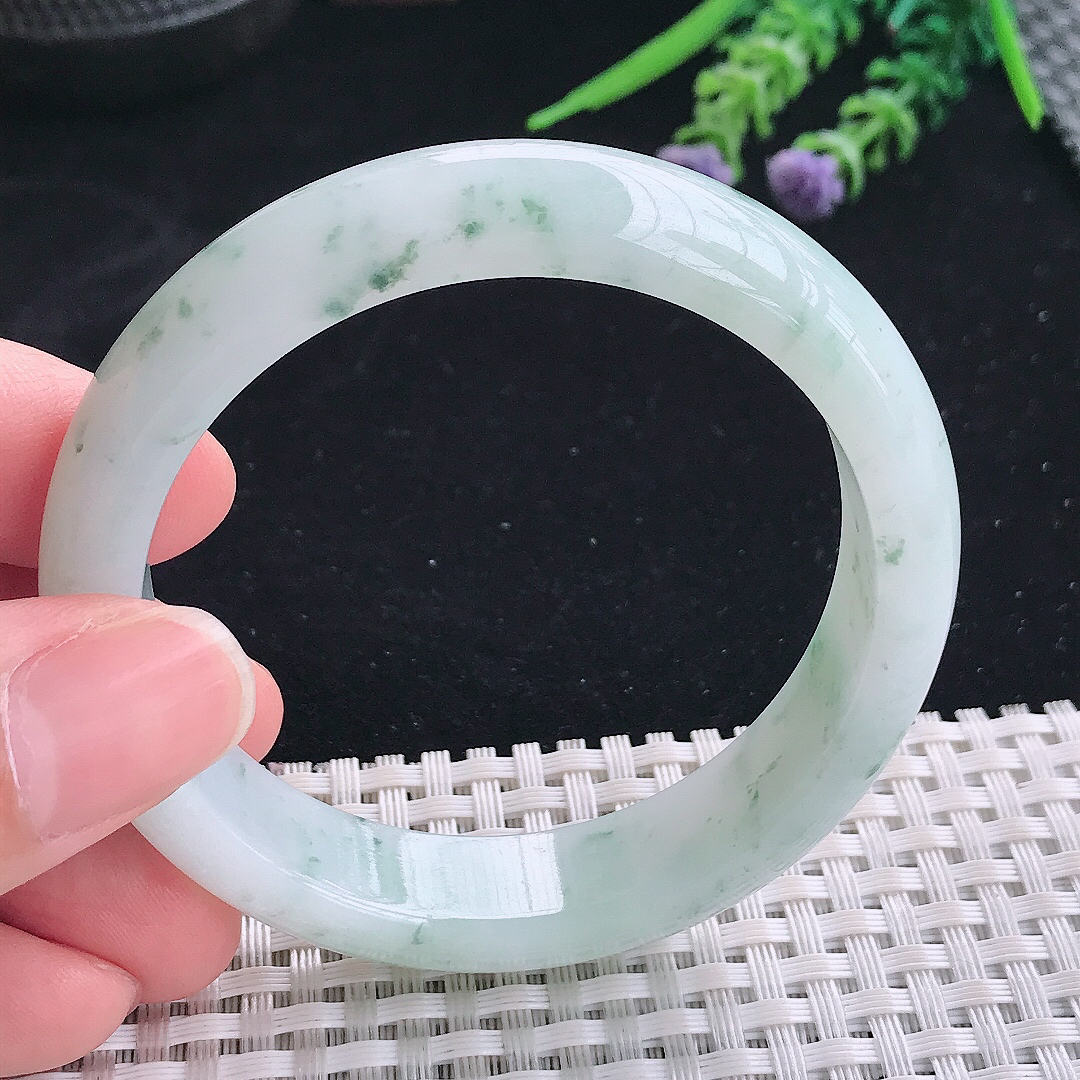 实拍A货翡翠54/13/7.7老坑冰润水灵飘花手镯宽边玉镯平安镯美人镯