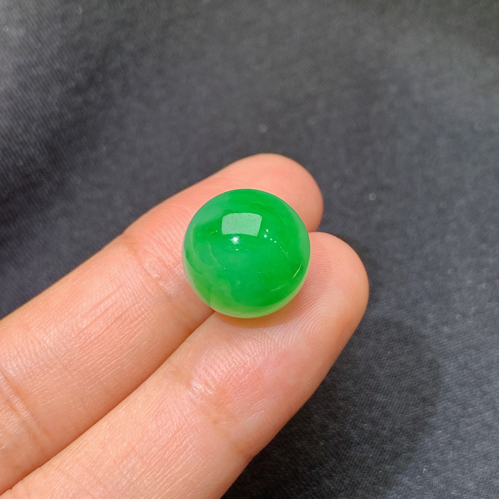 冰飘绿圆珠，镶嵌佳品，冰润色阳，种水足，Be 尺寸12.8