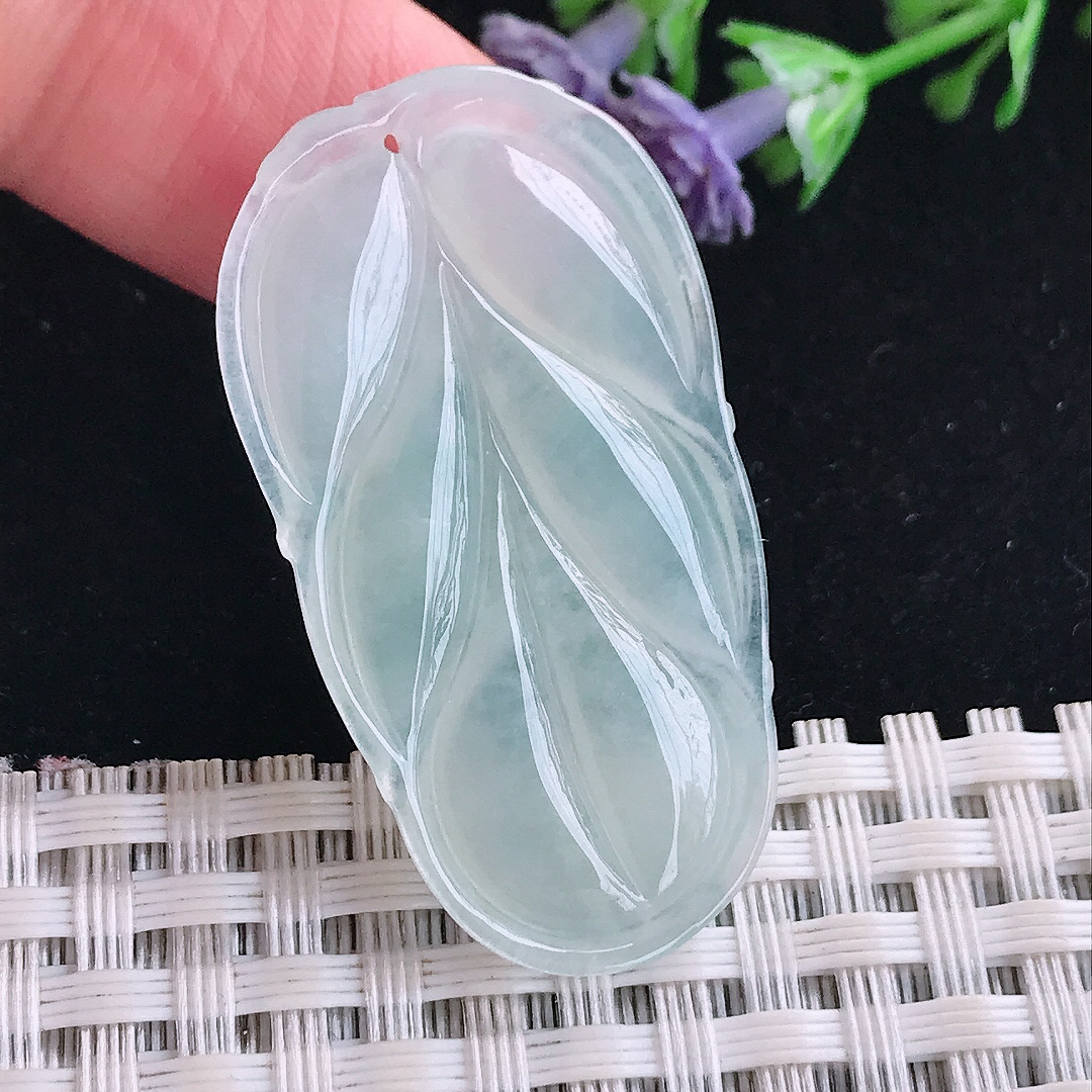 实拍A货翡翠40/21.8/4.9老坑冰种起光叶子吊坠翡翠玉叶挂件
