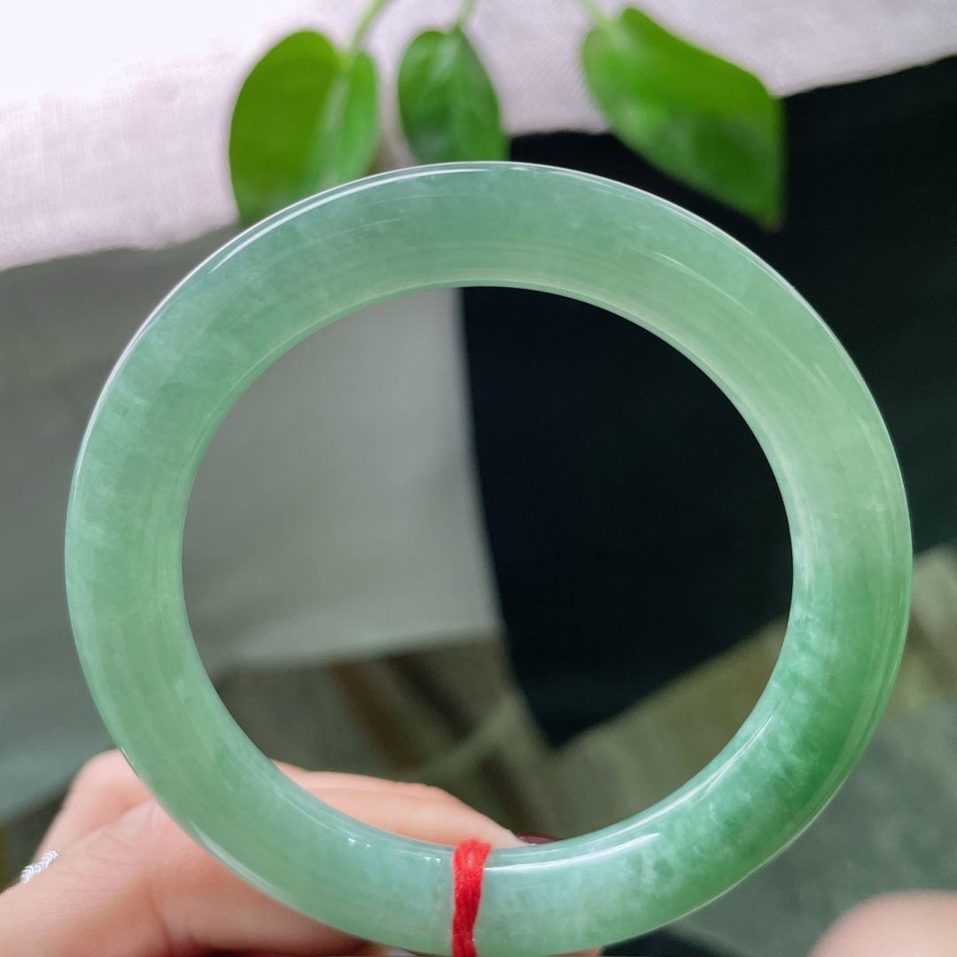 56/9.7果绿圆条，水润，细腻，清雅苑苑，秀丽，ss50122a