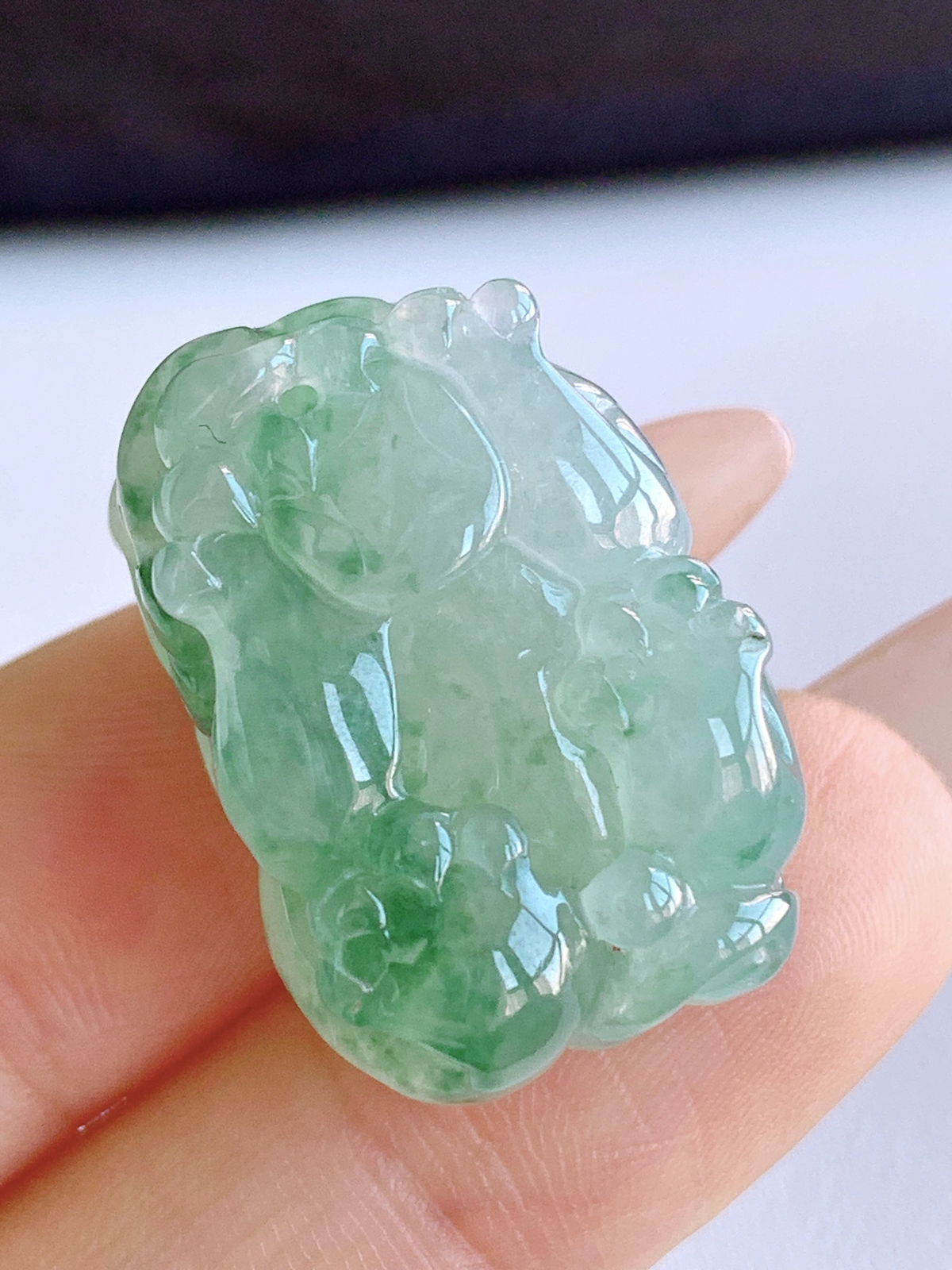 【裸石】冰晴水底貔貅飘花貔貅吊坠
【说明】缅料 性价比高  
【尺寸】26-17.2-14.4..