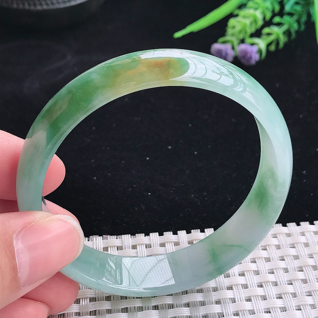 实拍A货翡翠56.8/14.1/5.8老坑精美黄加绿三彩手镯宽边玉镯平安镯美人镯