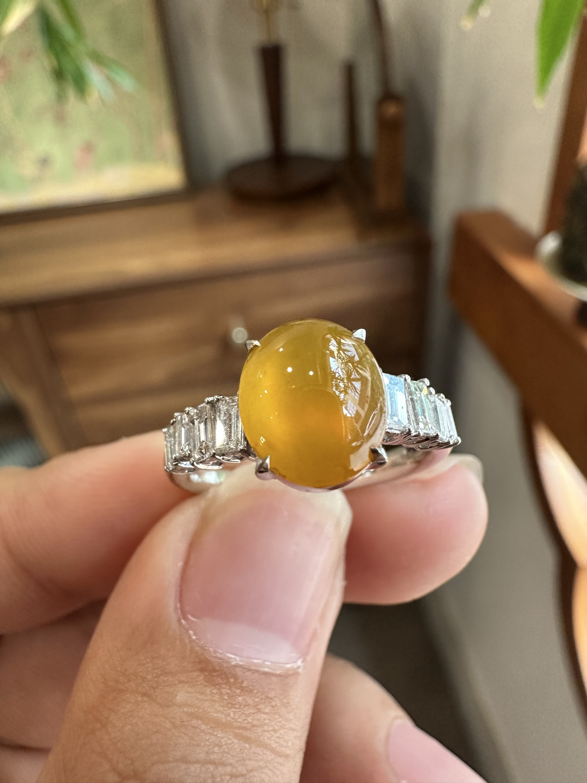 冰黄翡蛋面四爪镶戒指