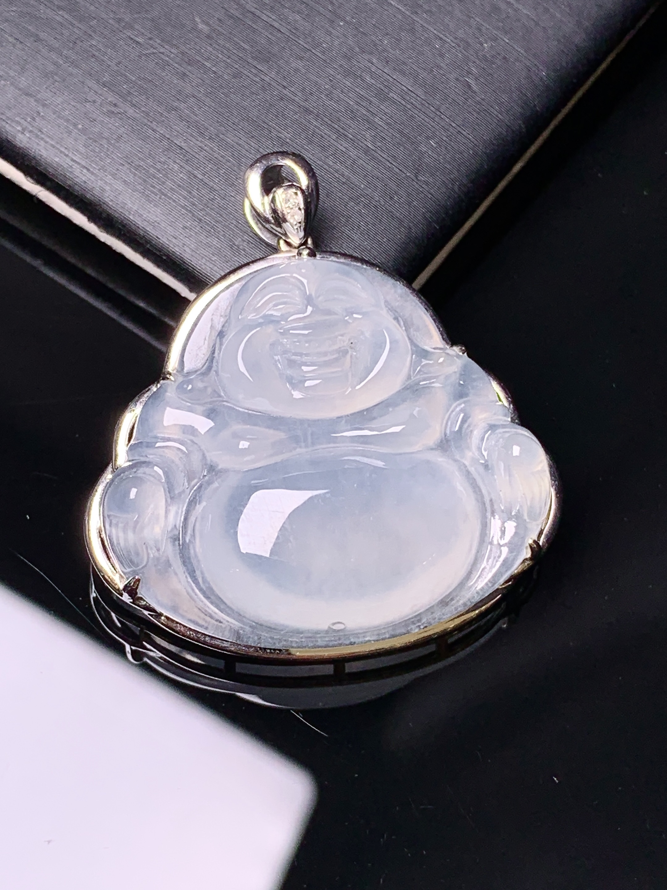 18k金镶嵌冰种佛公吊坠 玉质细腻 色泽艳丽清新 水润亮眼 整体尺寸32.8*30*8.2b2