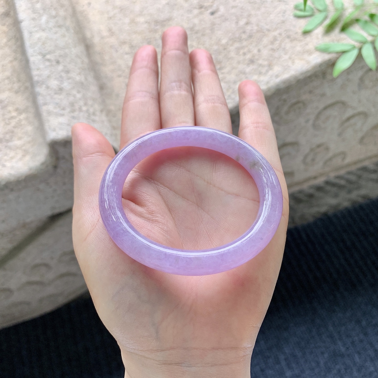 贵妃51 52 【圈口】52.7/47/8.6/8.7 【编码】T3041047 【描述】冰糯艳紫，