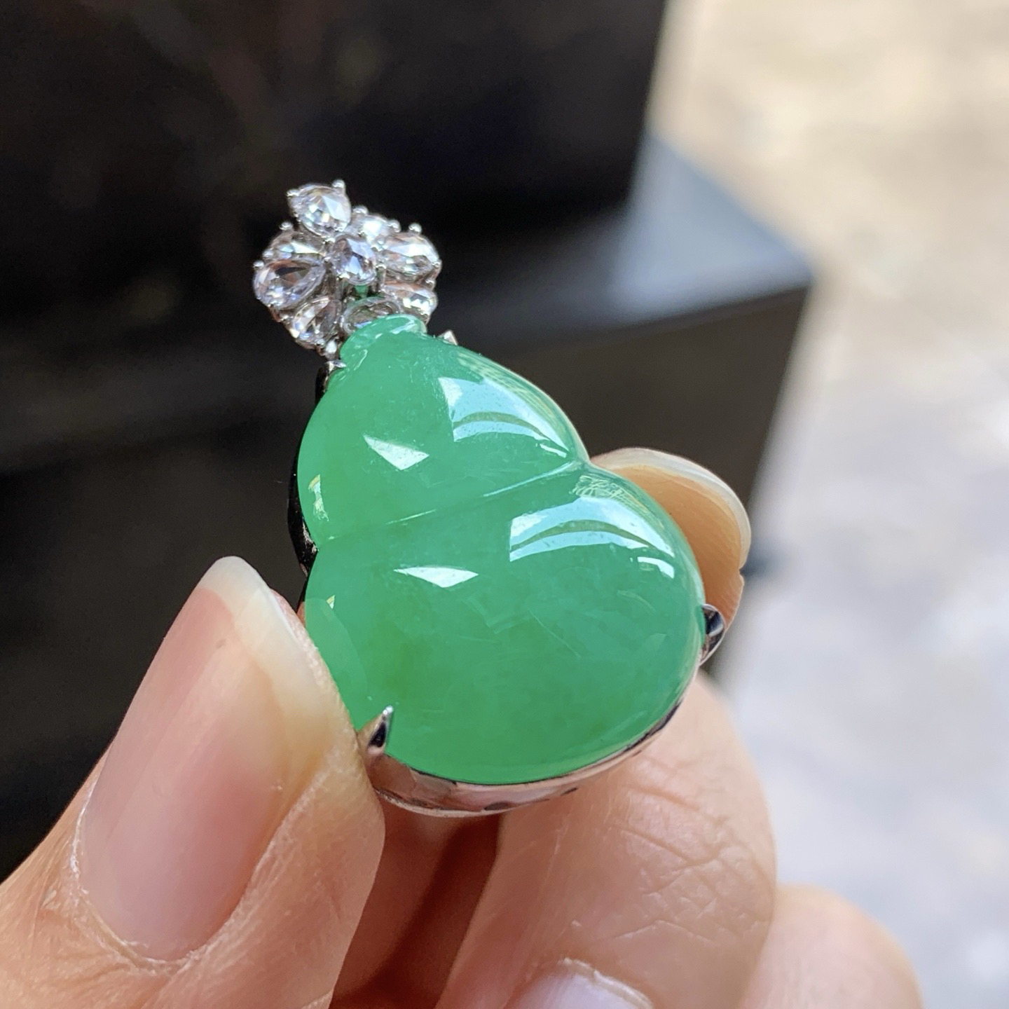 金钻镶嵌阳绿色葫芦^_^色阳