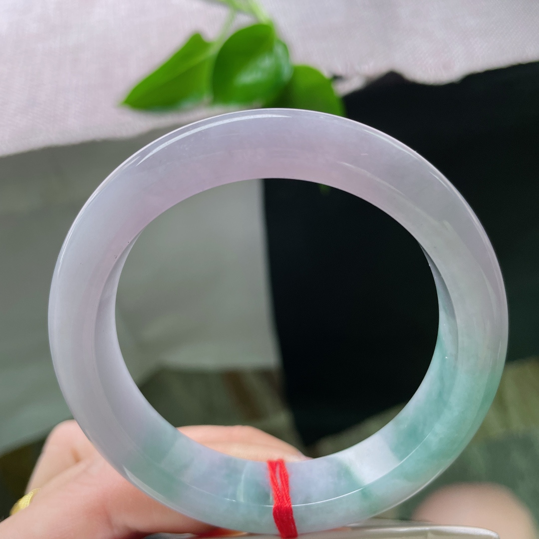 55.7/13.1/9，紫罗兰正圈，水润，一半烟火，一半诗意，不负春光不负己。整体。ss49998a