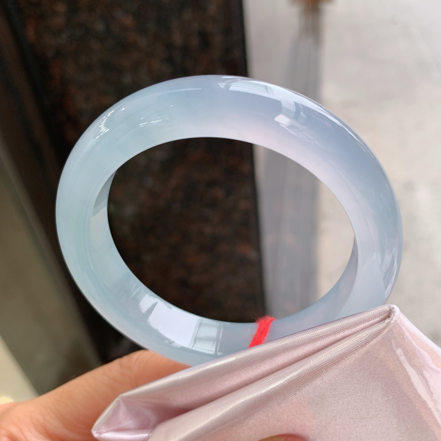 正圈冰晴蓝 无瑕 尺寸：54.5/12.3/9 起荧光