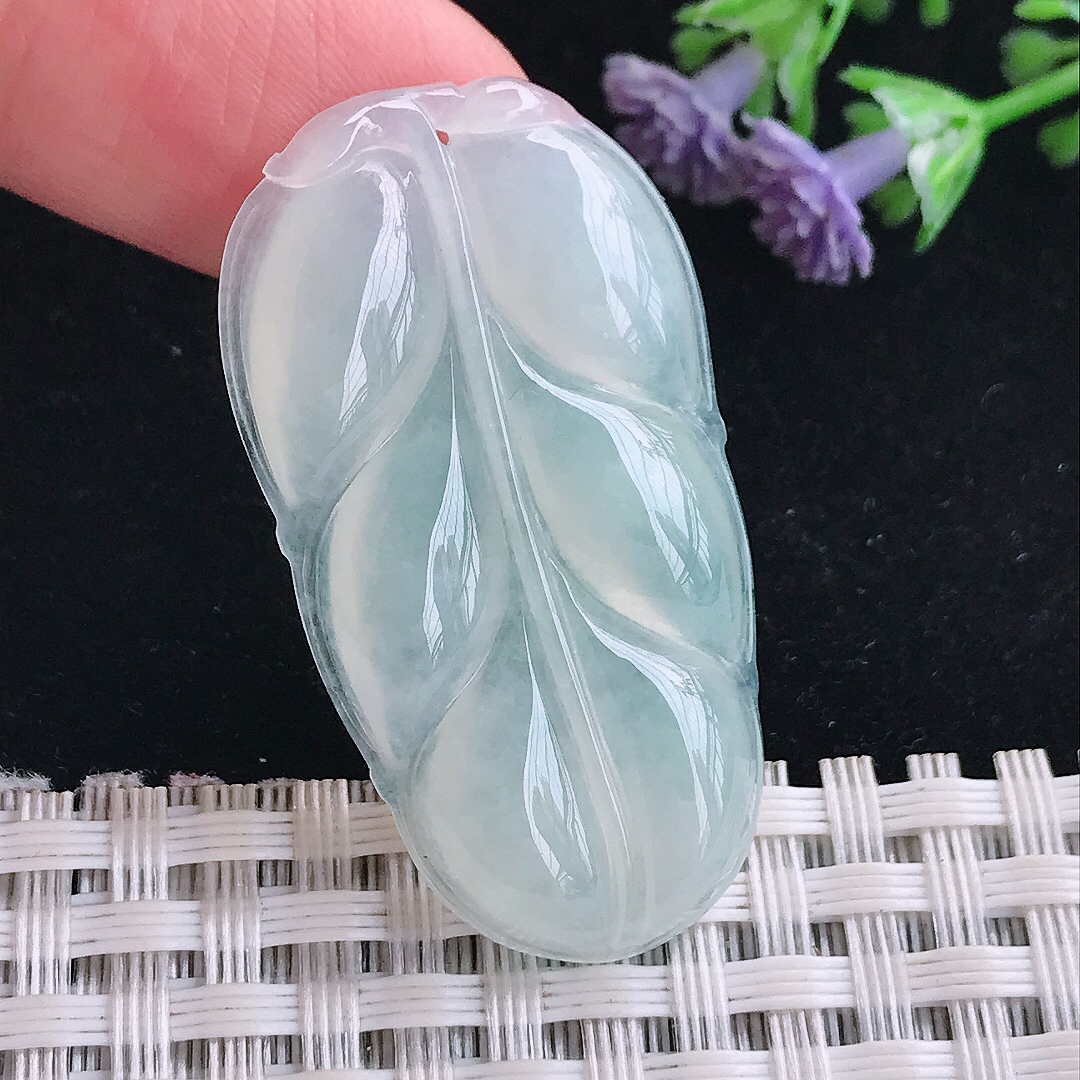 实拍A货翡翠40/21.8/4.9老坑冰种起光叶子吊坠翡翠玉叶挂件