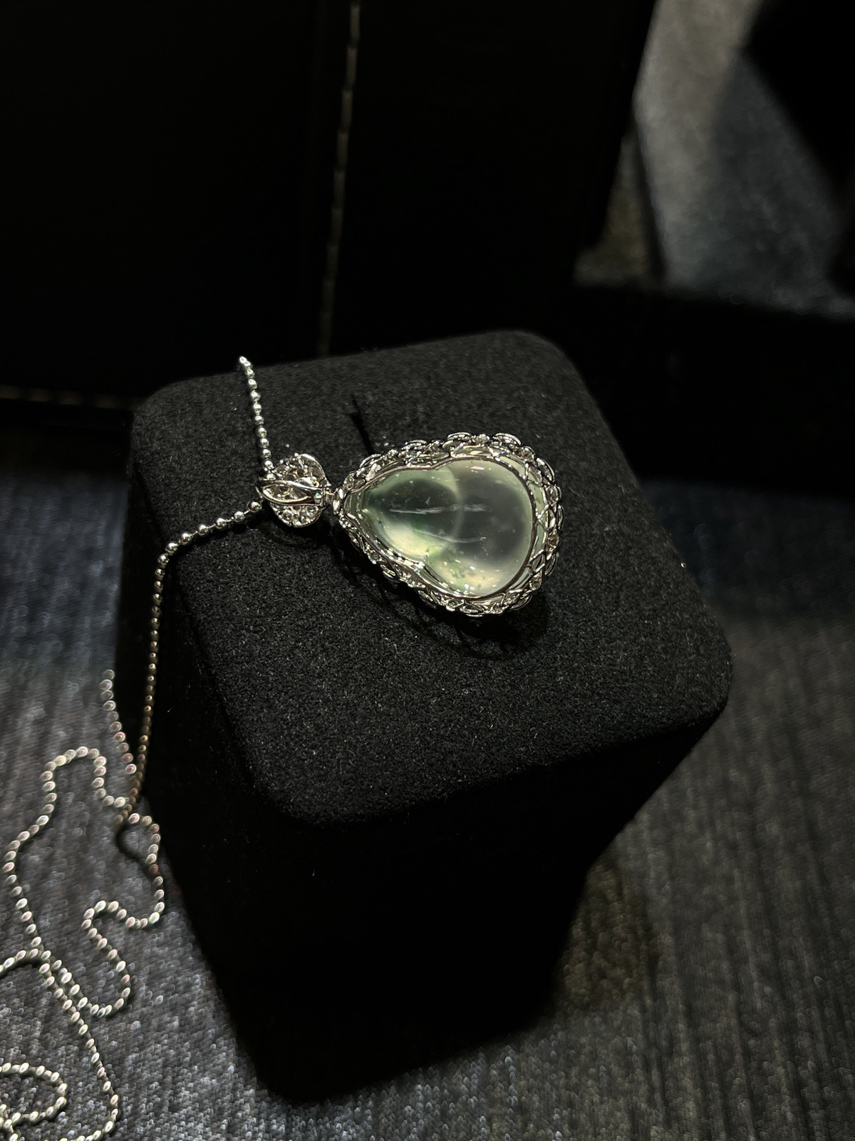 高冰飘色胖葫芦……
-

尺寸看图一
18k金镶嵌