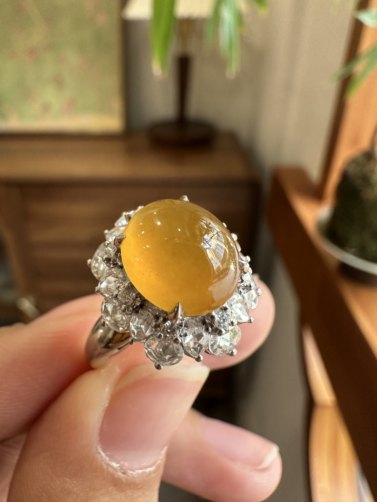 冰黄翡蛋面戒指