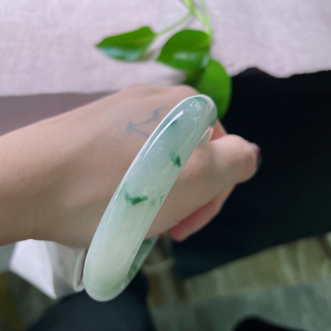 55.8/11.8/9.2飘花正圈，水润细腻，花影摇曳生姿，仪态万方，种老，。ss50032a