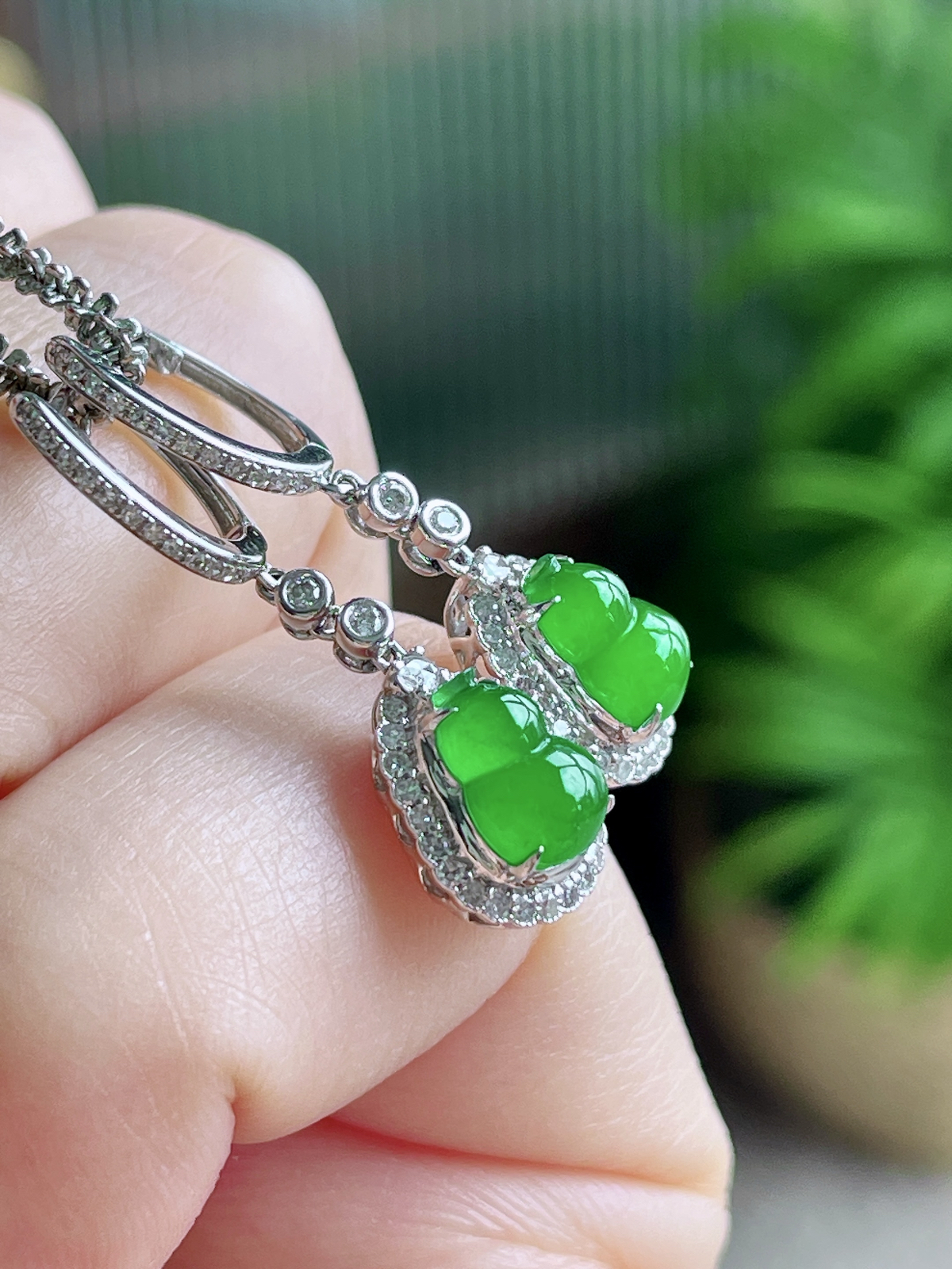 【镶嵌】冰辣绿葫芦耳坠
【说明】18k金镶嵌 性价比高  
【整体】 26.8-8.1-6.3.