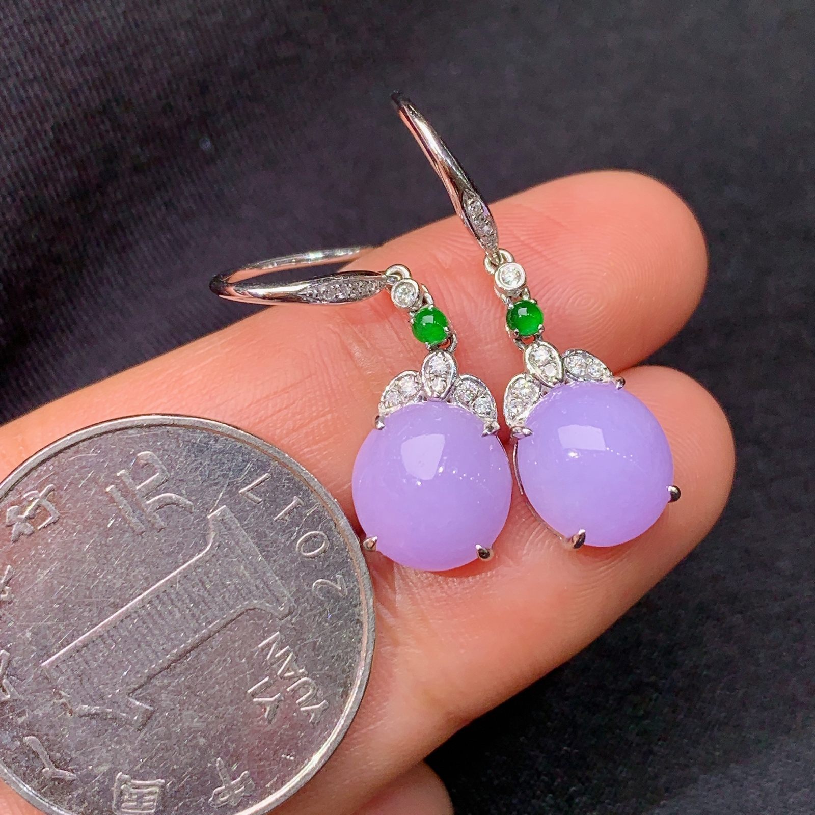 紫罗兰蛋面耳坠，18k金镶嵌，简约时尚，冰润鲜艳，种水足，zha 尺寸8.7*8.3*4.5