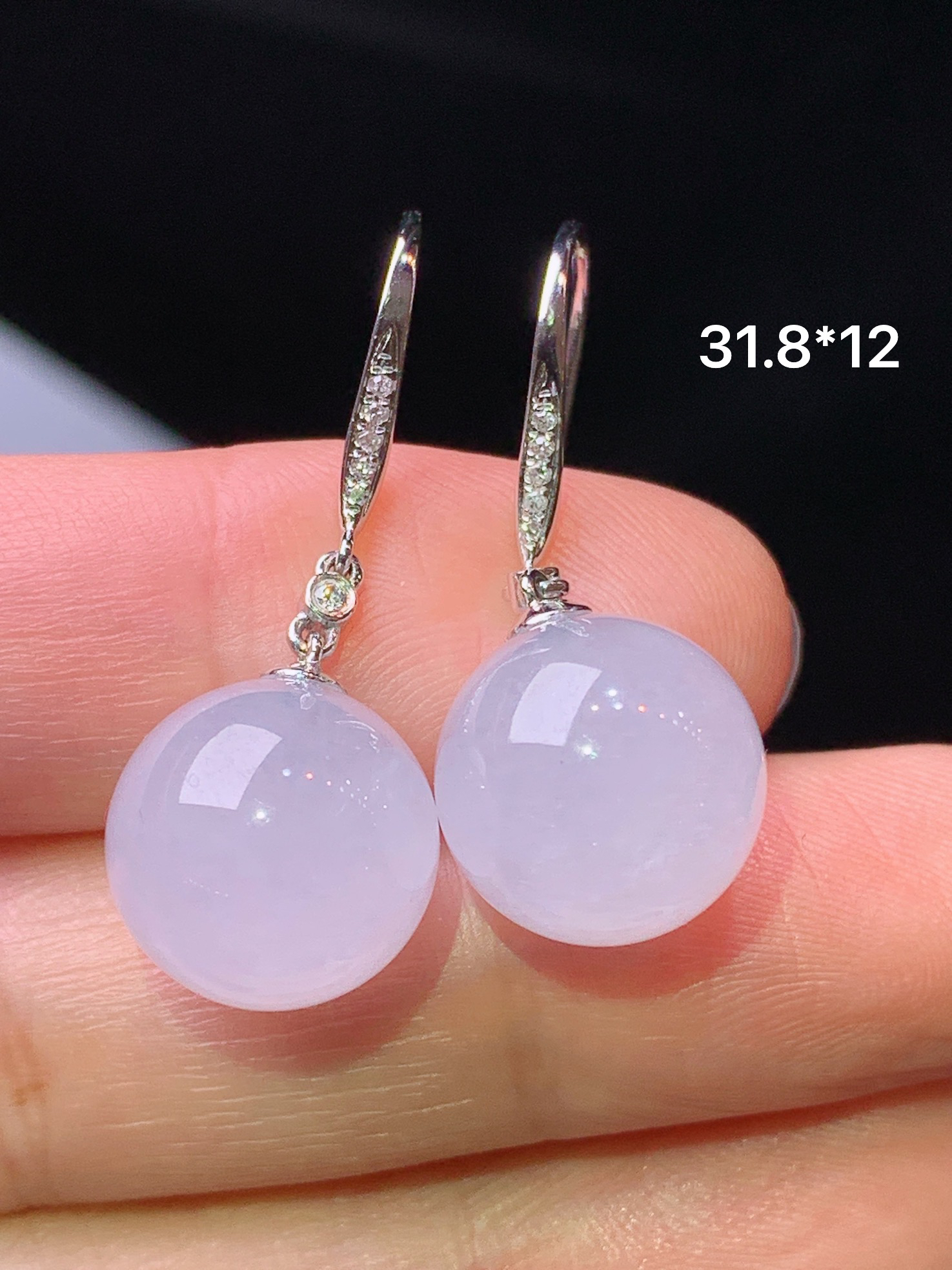 18k金钻镶嵌冰种圆珠耳坠 玉质细腻 色泽艳丽清新 水润亮眼 整体尺寸31.8*12L4