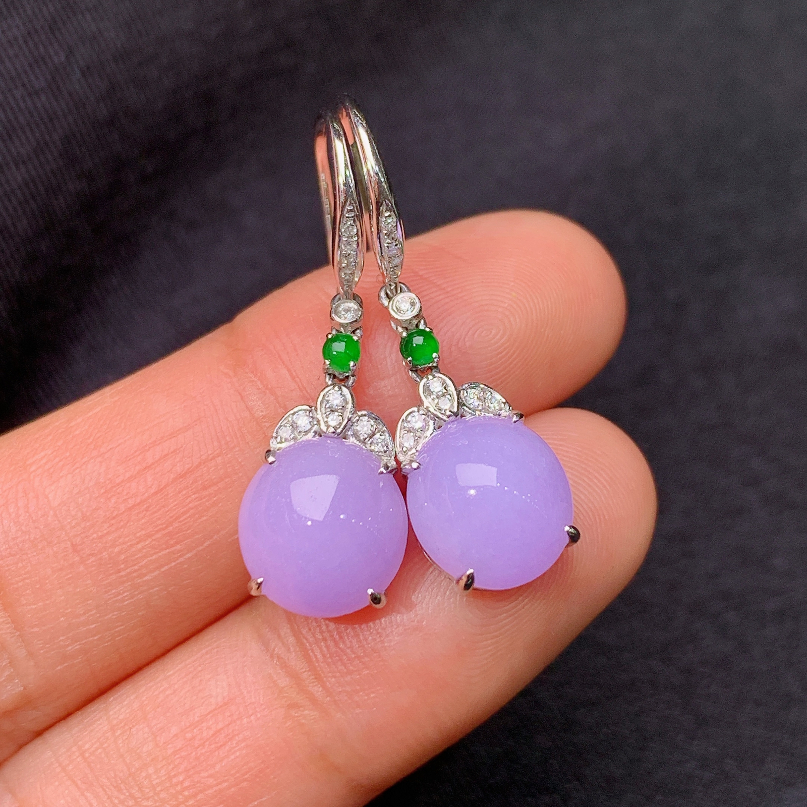 紫罗兰蛋面耳坠，18k金镶嵌，简约时尚，冰润鲜艳，种水足，zha 尺寸8.7*8.3*4.5