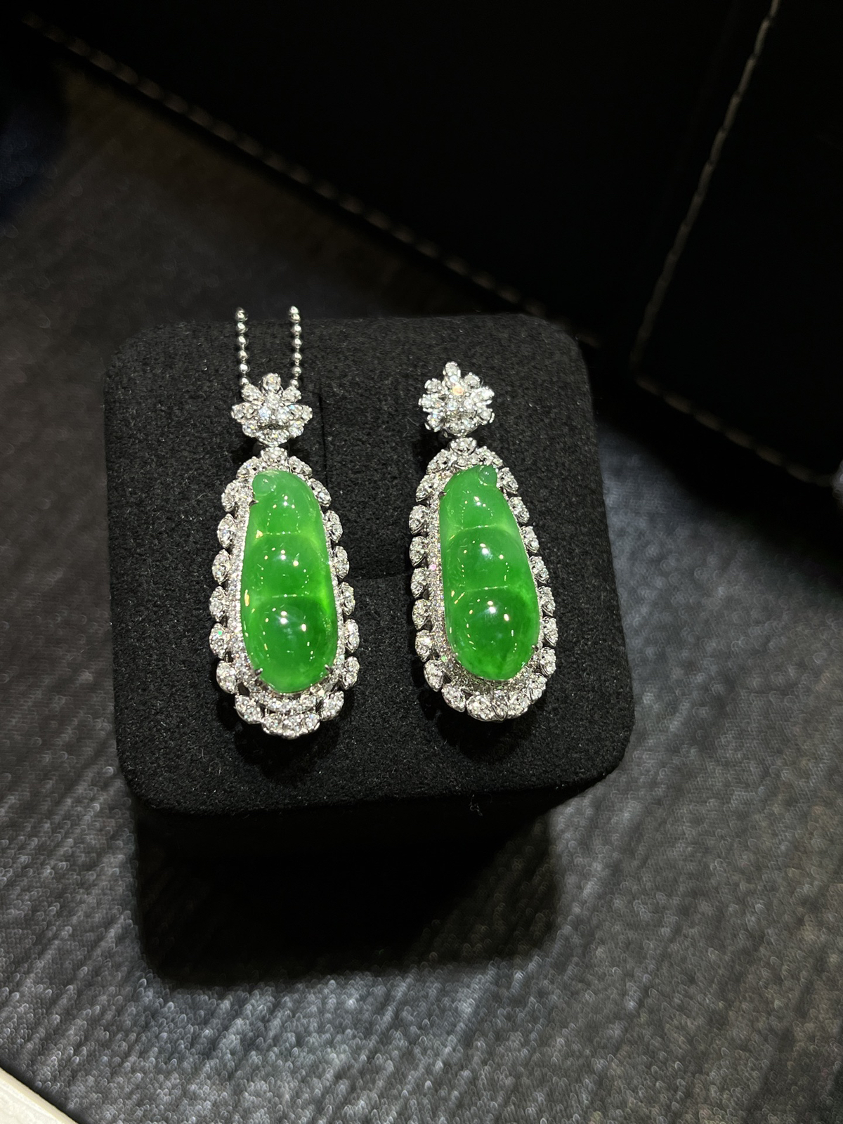 种好辣阳绿福豆……
-

尺寸看图一
18k金镶嵌
单件价