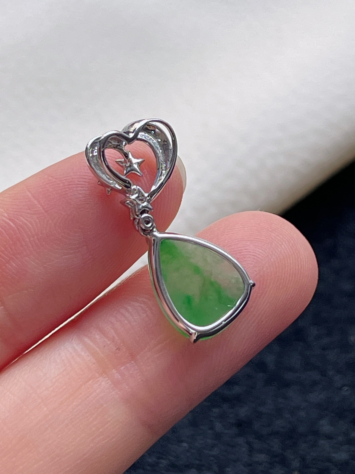 18k金翡翠冰糯种绿色挂件