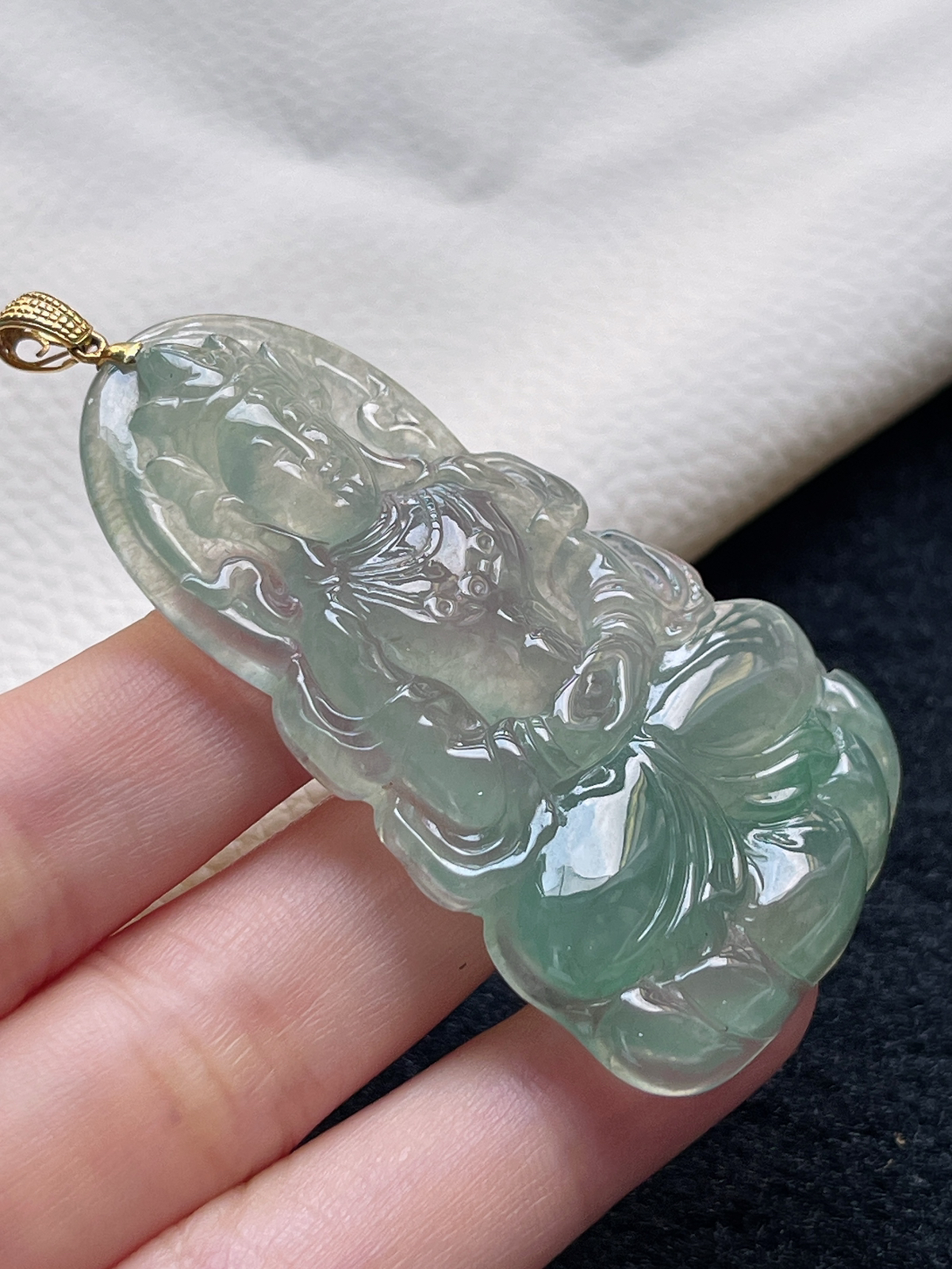 18k金 翡翠冰糯种浅绿色吊坠