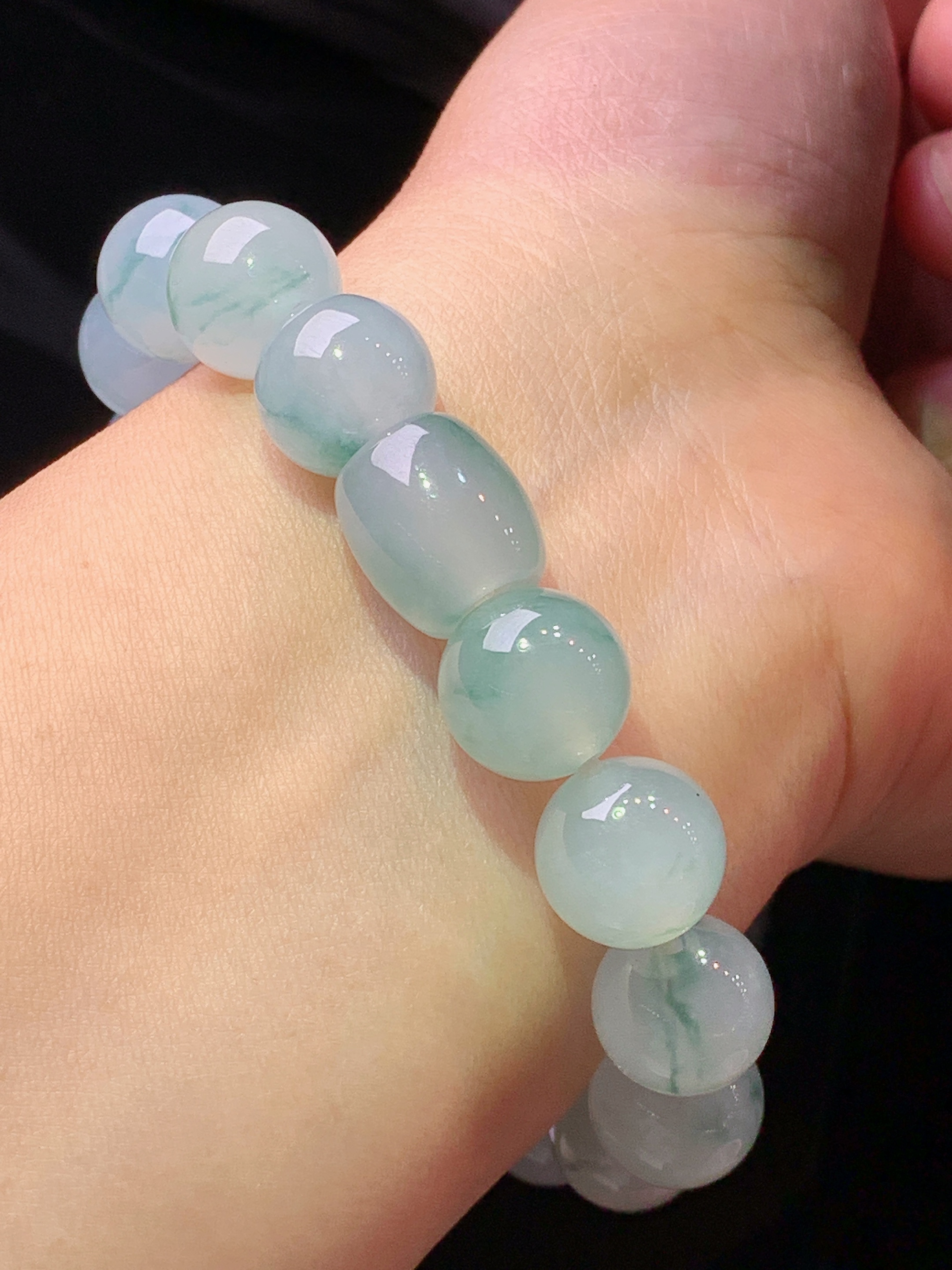 冰种飘花圆珠手链 玉质细腻 色泽艳丽清新 水润亮眼 整体尺寸12h3