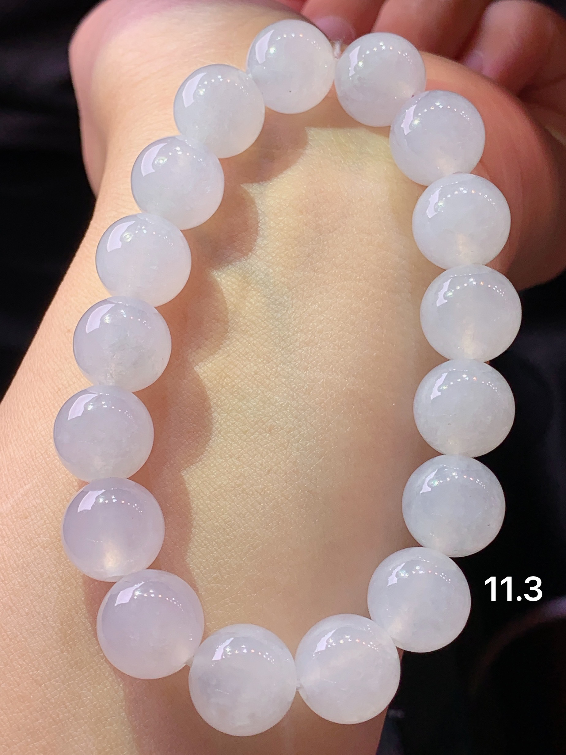 冰种圆珠手链 玉质细腻 色泽艳丽清新 水润亮眼 整体尺寸11.3h3