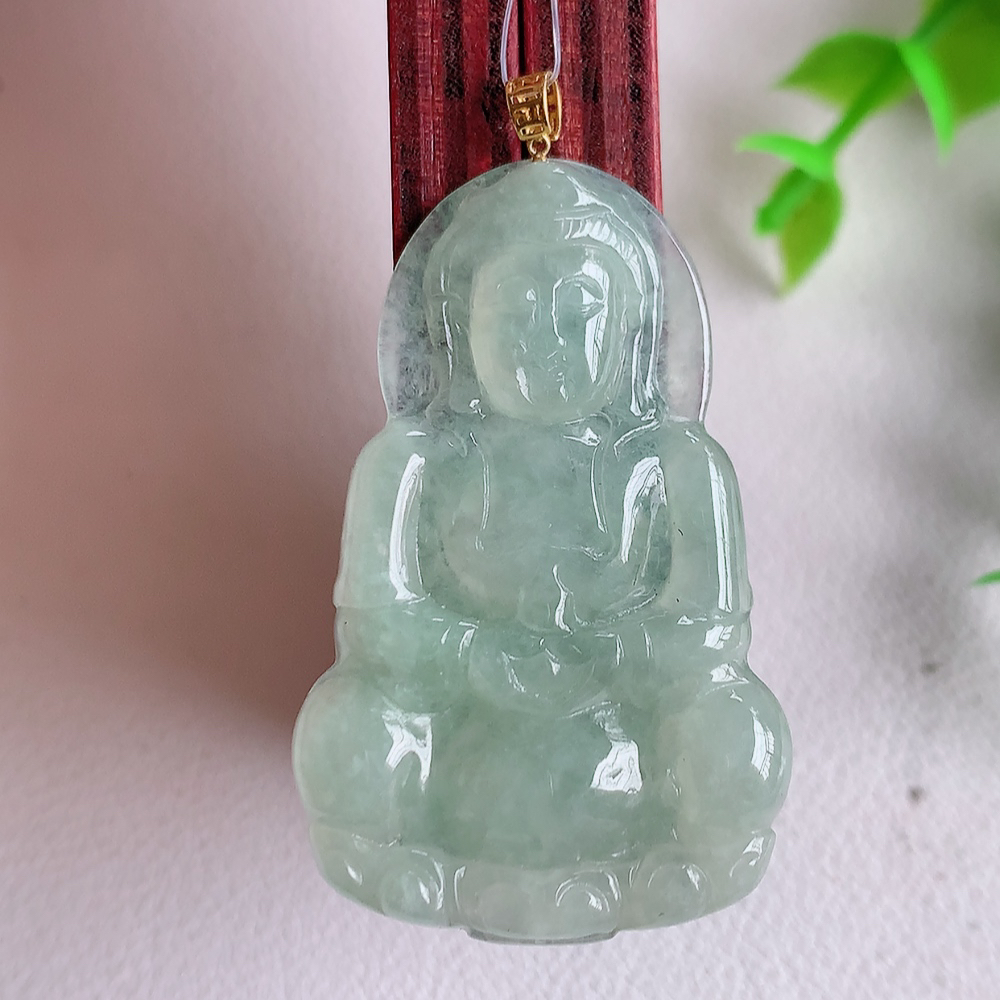 18k金扣冰润精雕观音吊坠，法相端庄大气，工艺精湛，种色浓郁，细腻饱满冰润，种老水足，收藏佳品，佩戴大气  W49.8   尺寸：40-25.3-4.5mm