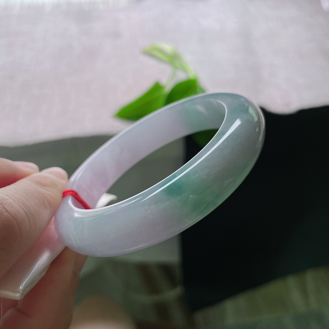 55.7/13.1/9，紫罗兰正圈，水润，一半烟火，一半诗意，不负春光不负己。整体。ss49998a