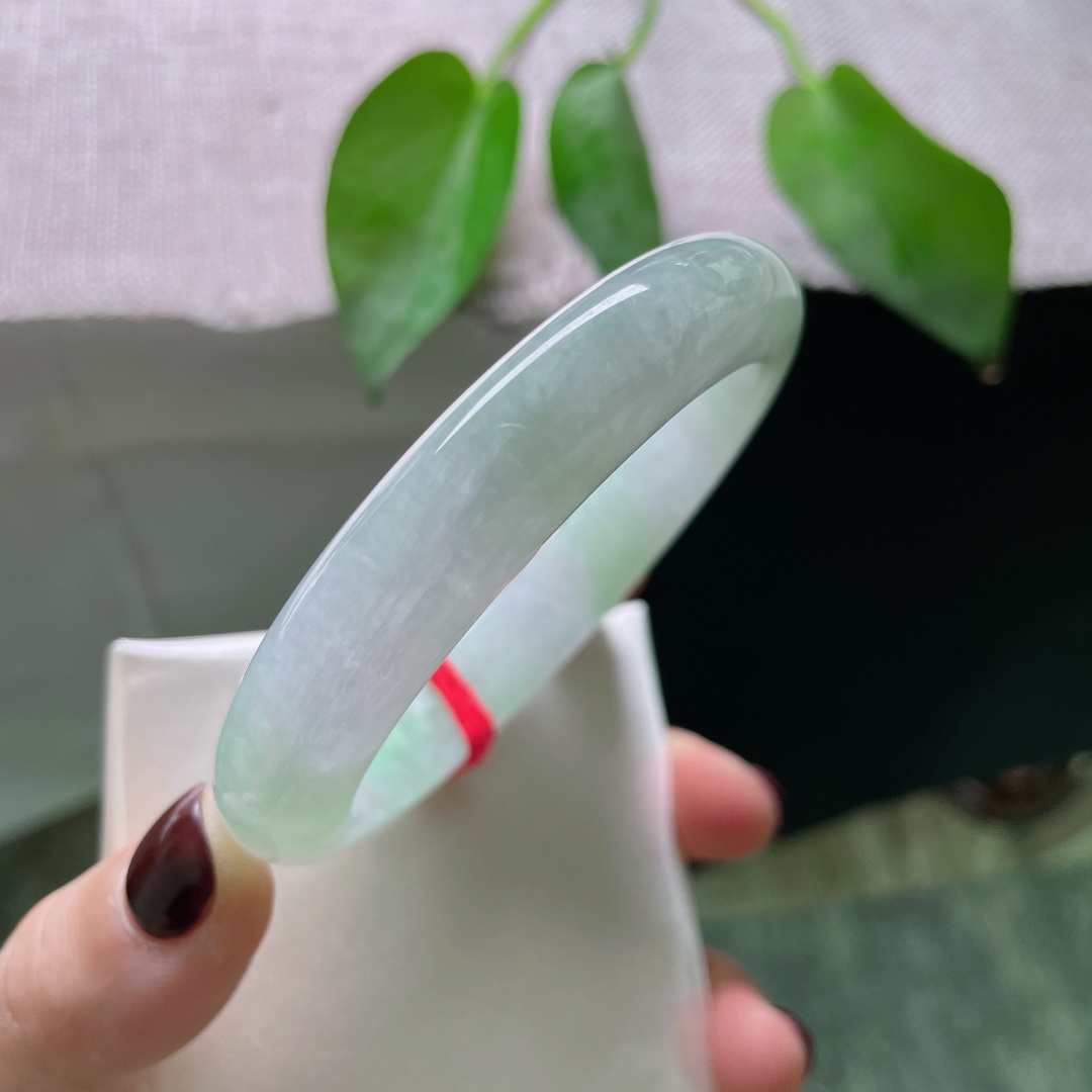 57.8/11.9/9.2春彩正圈，种老，清润，把天际最后一缕霞光，凝成腕间星辰。皮纹，ss50098a