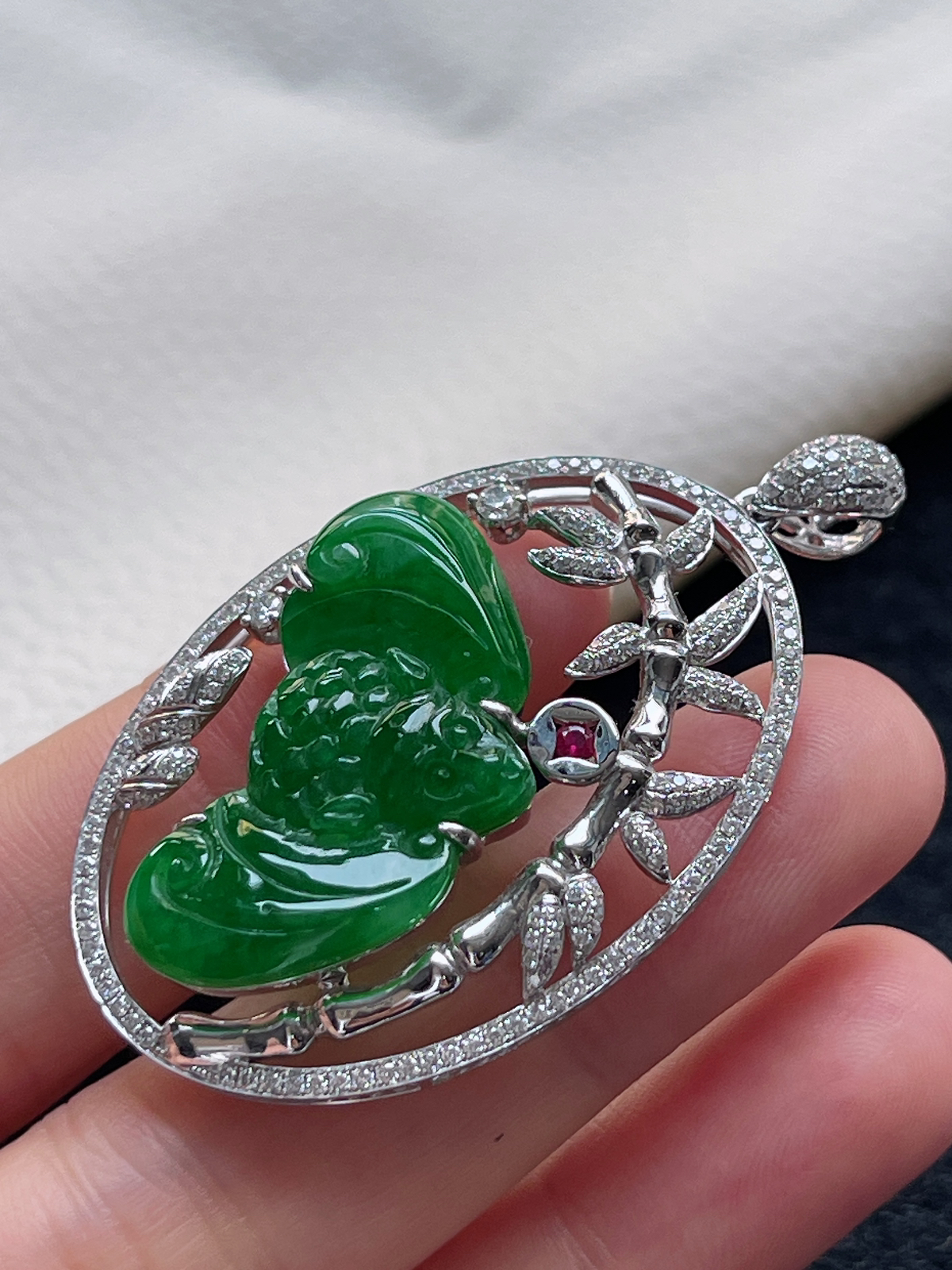 18k金 翡翠满绿挂件