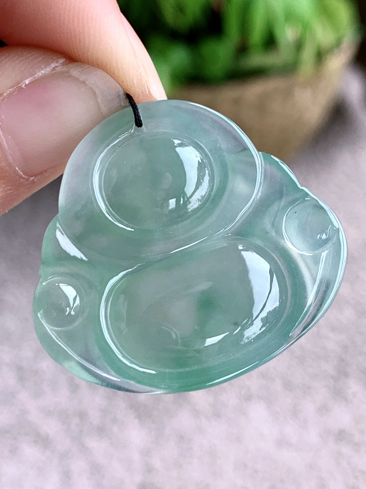 【裸石】高冰佛公飘花佛公吊坠
【说明】缅料 性价比高  
【尺寸】34.6-31.4-6.