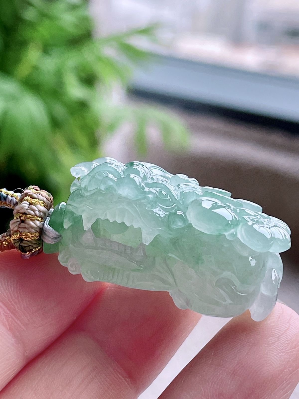 【裸石】冰飘花貔貅吊坠
【说明】缅料 性价比高  
【尺寸】33.8-18-15.7.