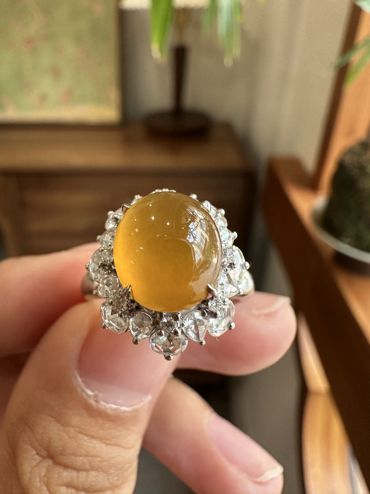 冰黄翡蛋面戒指